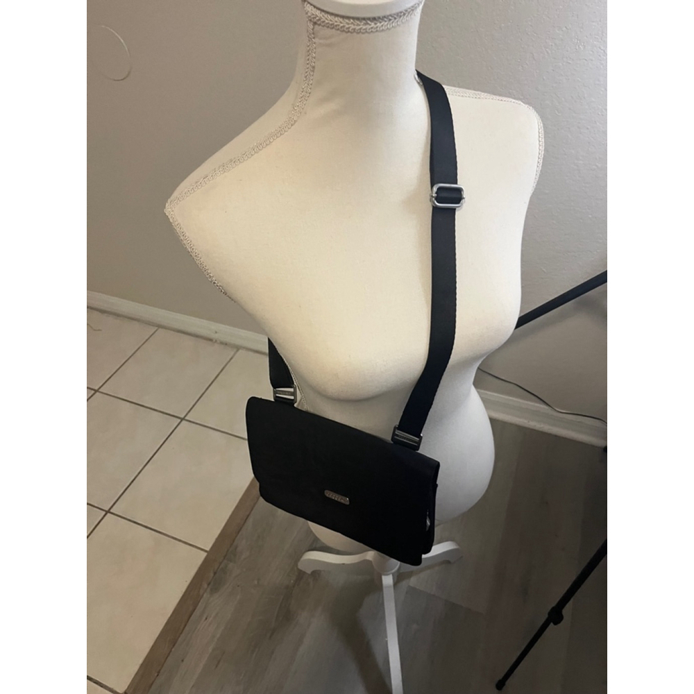 Baggallini Venture Nylon Crossbody Bag Purse Black - Picture 5 of 9